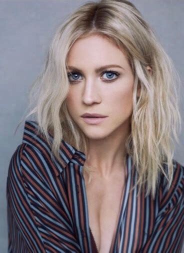 brittany snow's sister holly snow